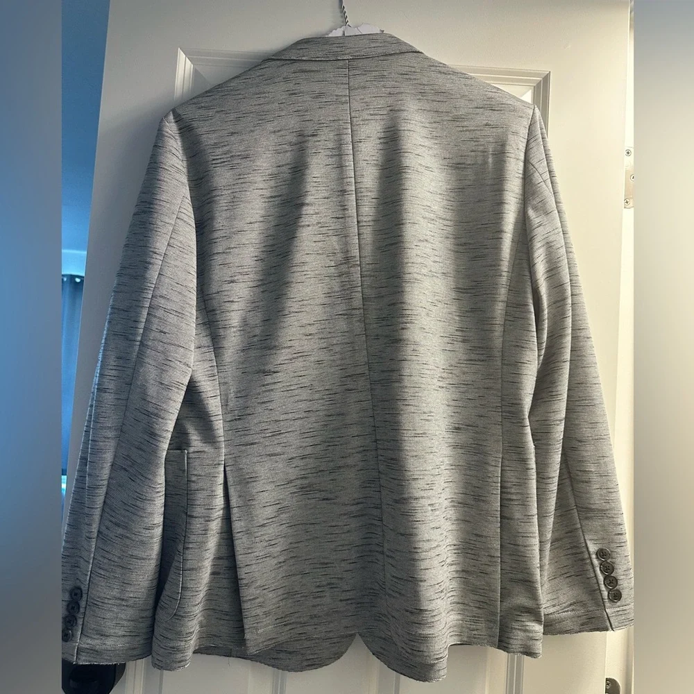 Blazer - Picture 3 of 5